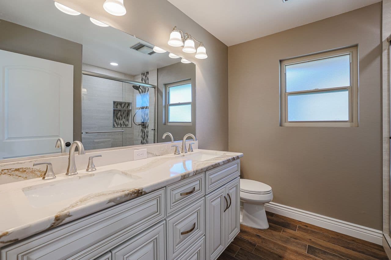 Contemporary Bathroom